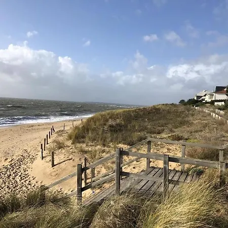 Casa de Férias Maison 6 Personnes A 100m De La Bonne Source Pornichet